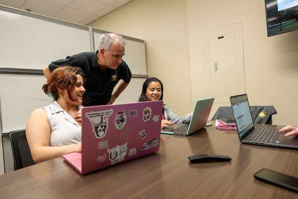 How to Stay Organized and Efficient When it Comes to Conducting Research