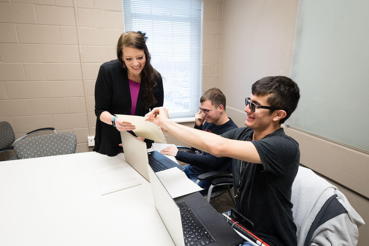 Braille Program in Arizona Helps Vision-Impaired Schoolchildren