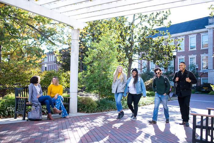 Students walk on Tennessee Tech's campus